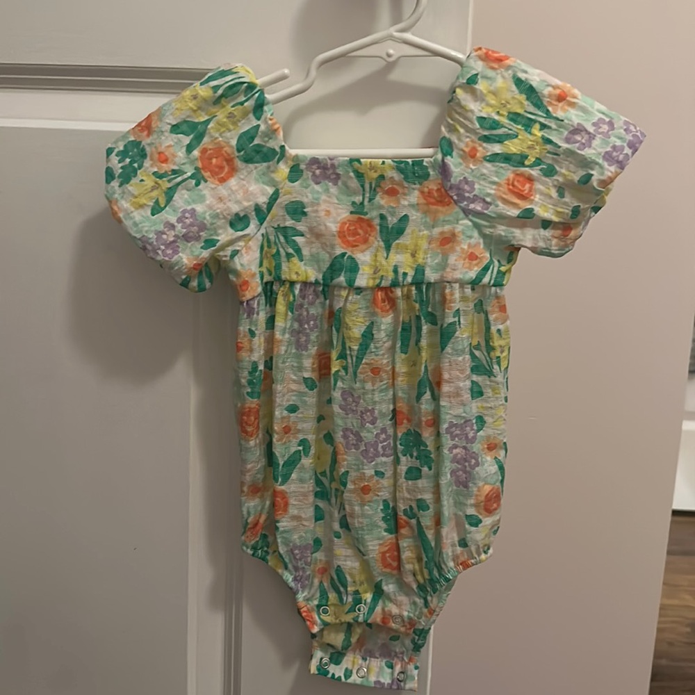 Baby girls cat and Jack floral bubble